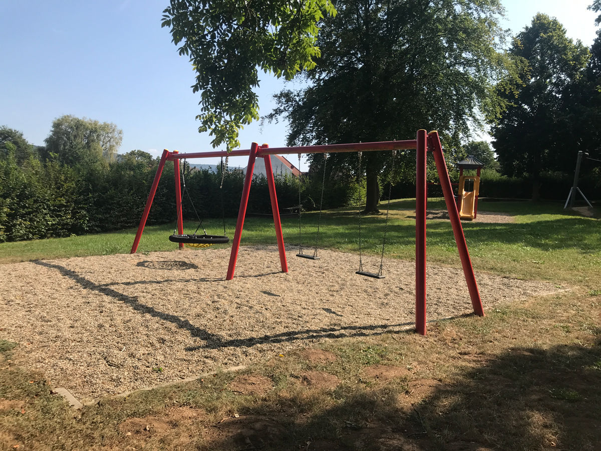 Freiraum: Nachnutzung Sportplatz Caßdorf_Schaukeln